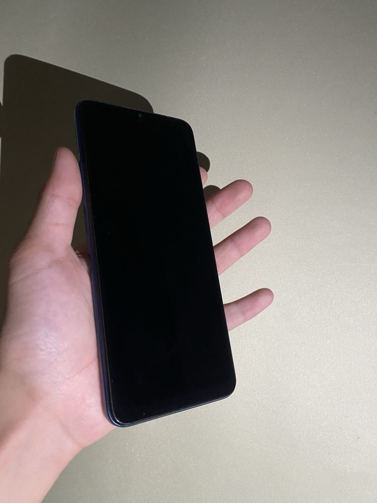 Продам смартфон Redmi 12C (4/128GB).