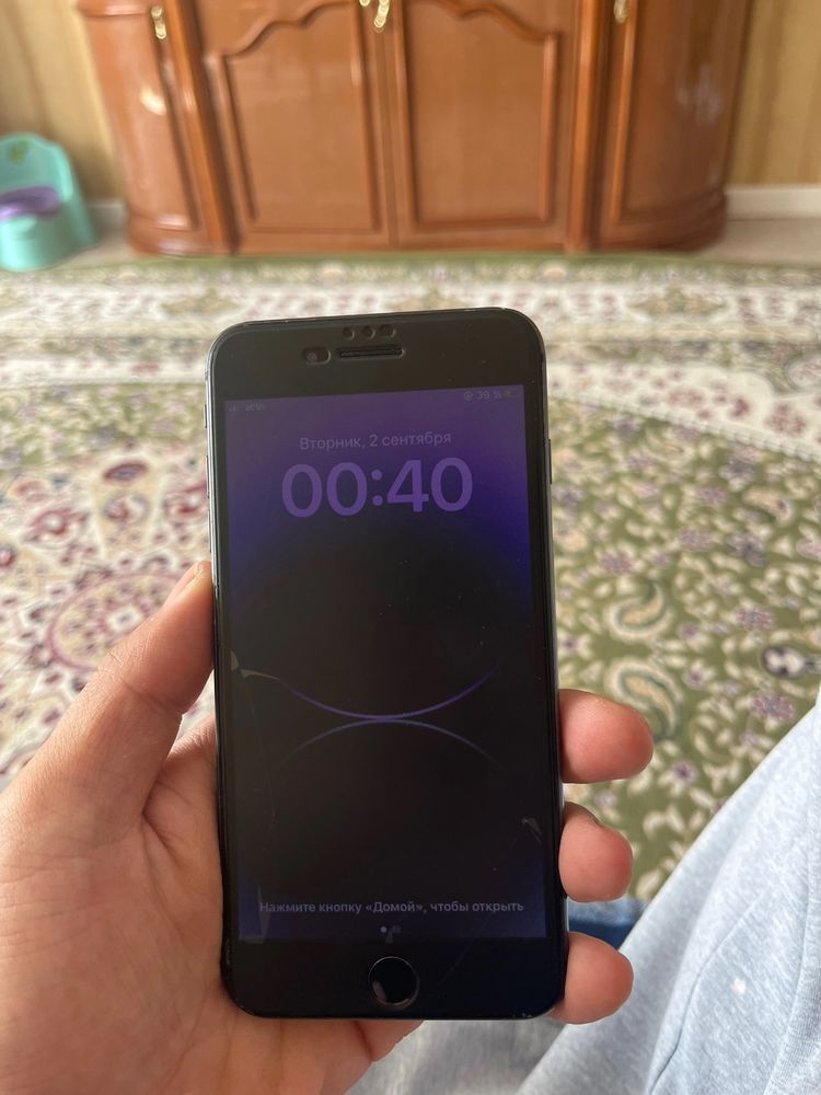 Обменяю айфон 8+