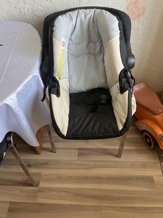 Продам детское автокресло