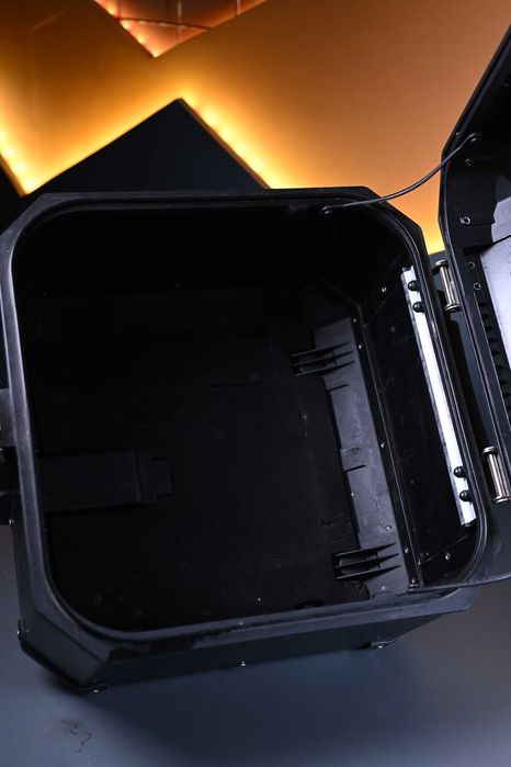 Givi Trekker Outback 42L+Storm Bag, Placa Givi SRA5108, Suport BMW GSA