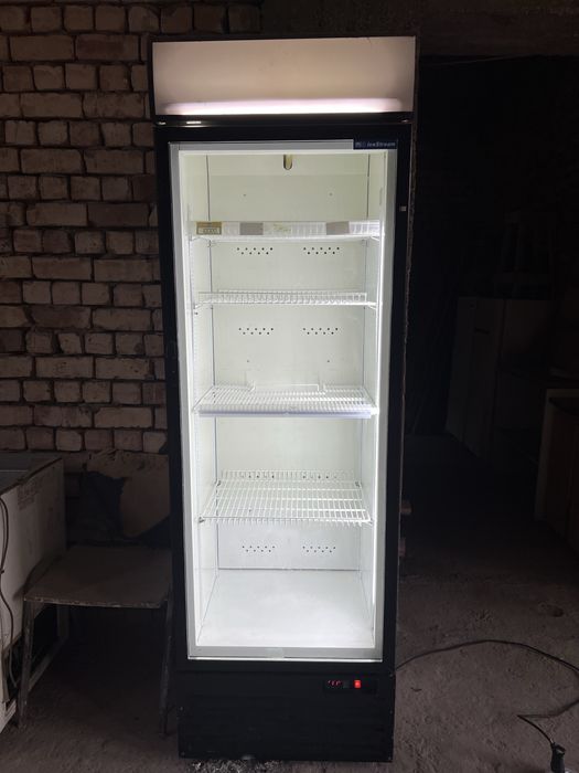 Витринный холодильник