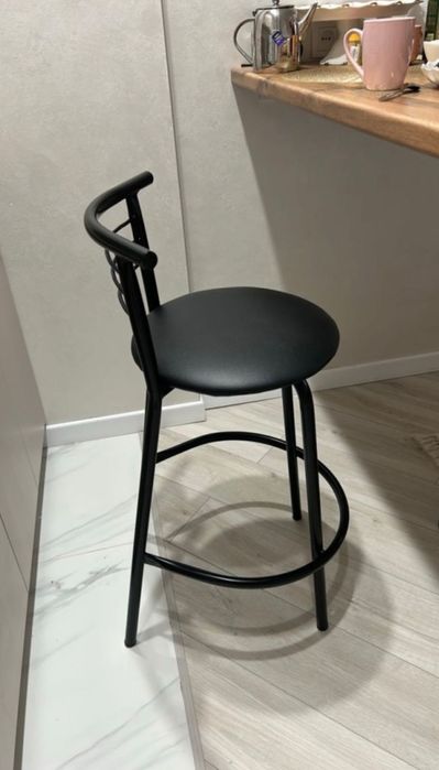 Барный стул черный метал