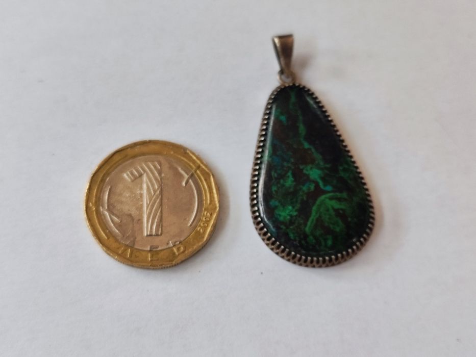 Сребърен медальон 925 с малахит