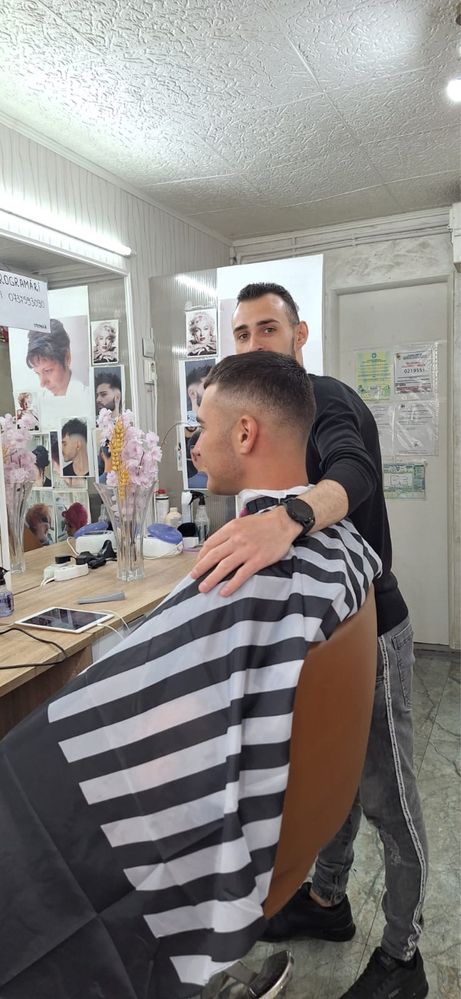 Frizer pentru programari la domicilul clientului sau la frizerie