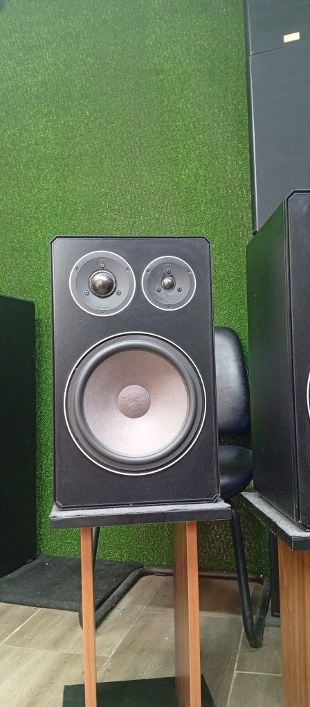 Тонколони BRAUN LS-100