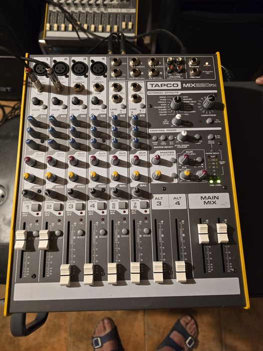 Mixer pasiv Yamaha Mg12xu/Emx5000/Soundcraft spirit fx8/Tapco mix220fx