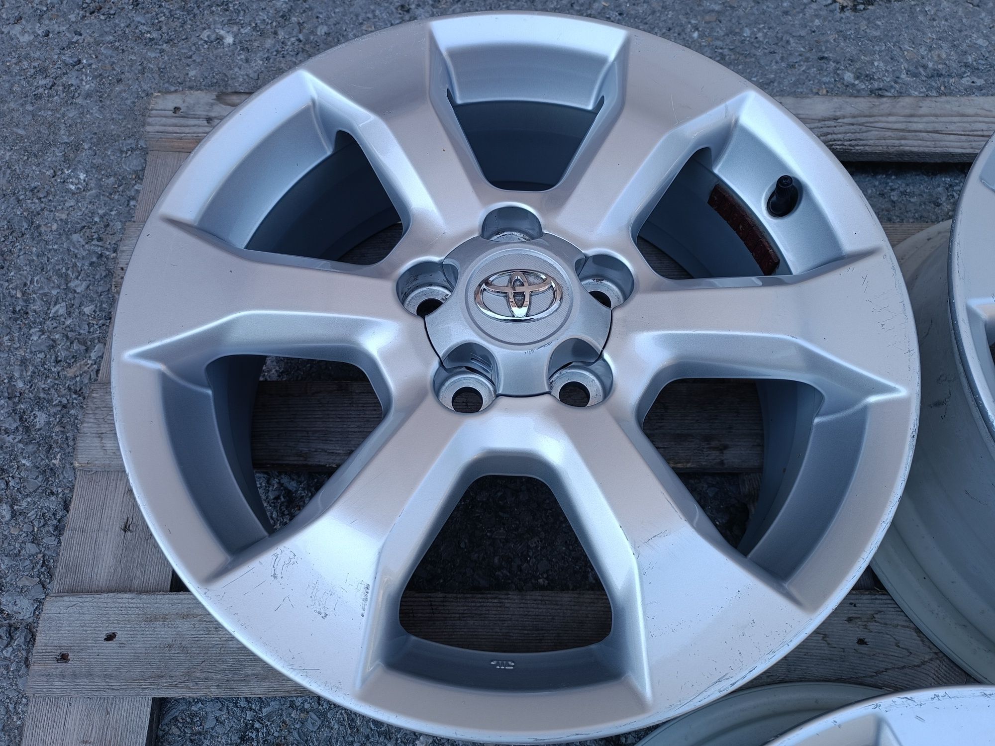 3бр лети джанти 17ки 5х114.3 Toyota