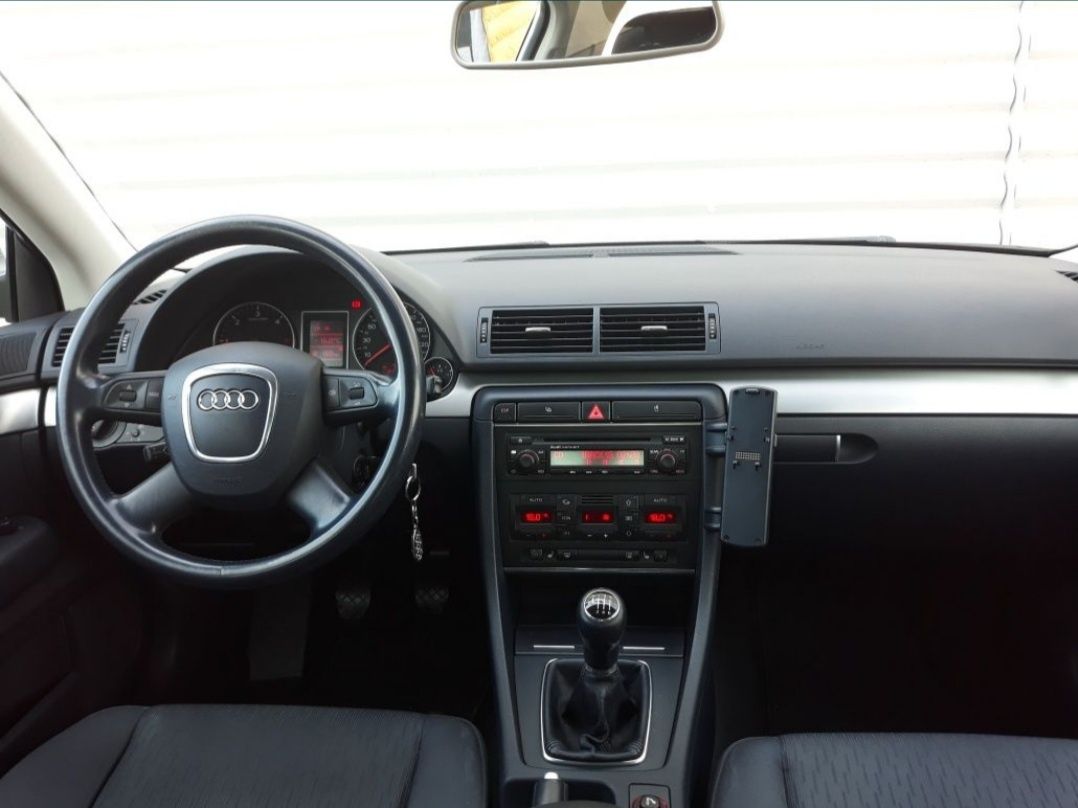 AUDI A4 - 2.0 TDI - 140 CP