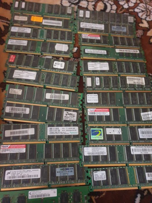 Ram pc3 12800, 10600 de 4gb la 50 Ron, de 2 gb la 45 Ron