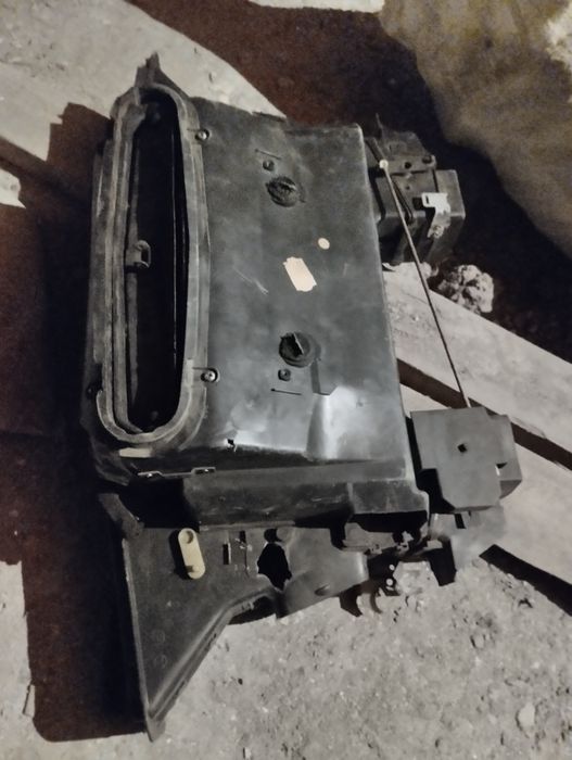 Корпус печки Мерседес 190
