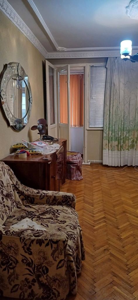 Apartament 3 camere,dec,Mazepa(B-uri)etaj2:72.000euro!!!