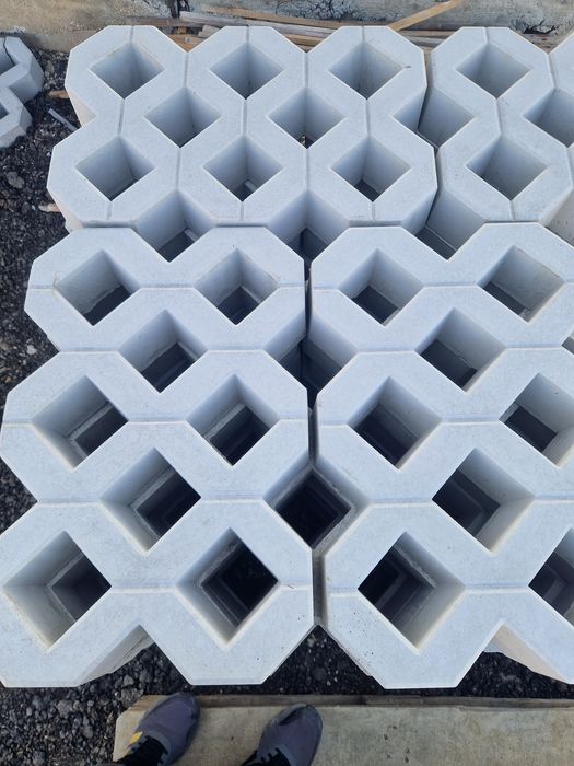 Pavaj ecologic / grila beton / pavaj taluz