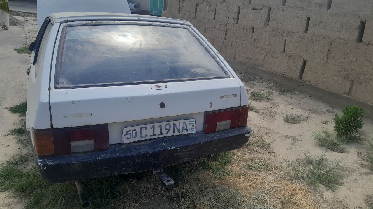 Niva sotiladi. Zapchast xisobida. Yuradi xam