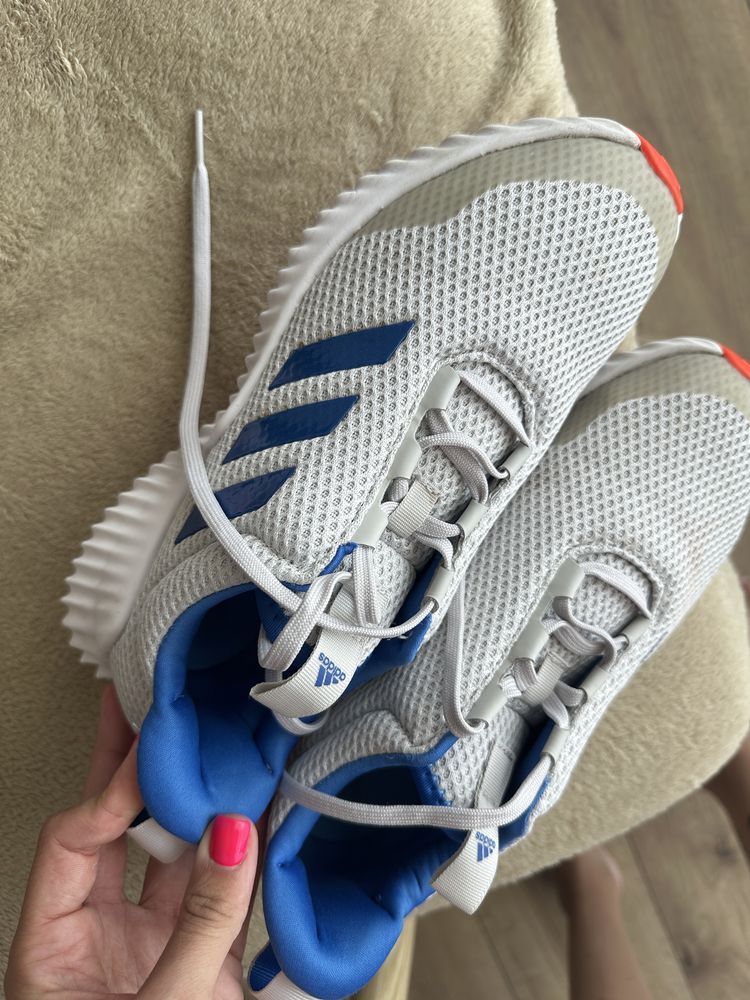 Маратонки Adidas