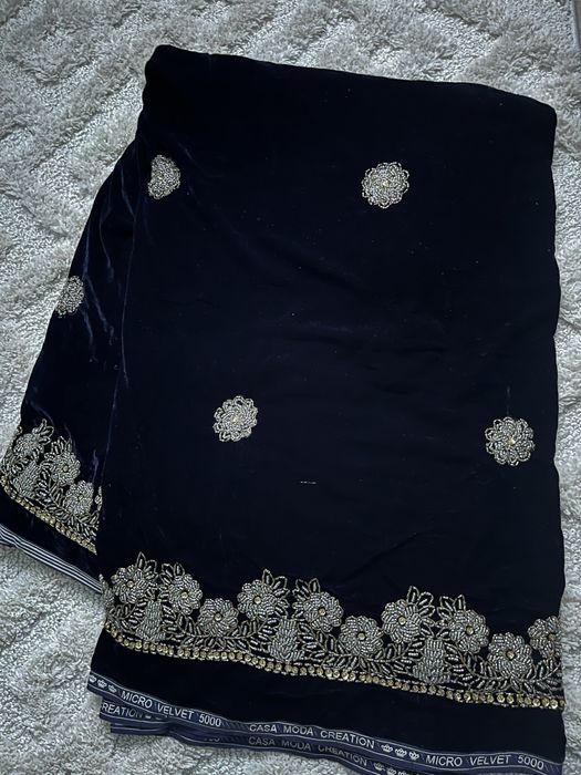 Платове за носии