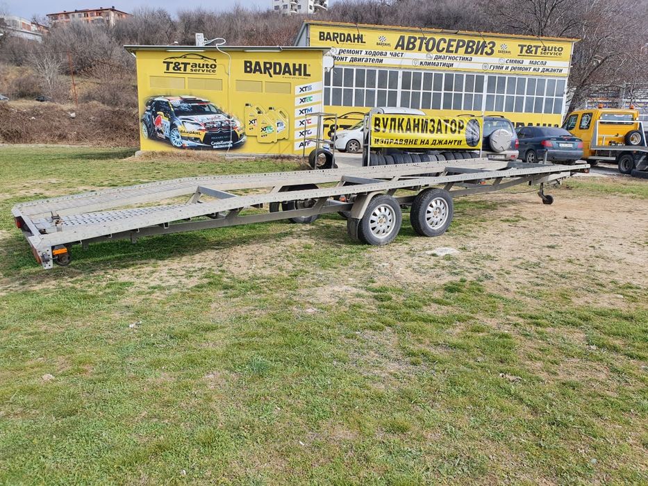 Платформа Двойна Под Наем за превоз на автомобили и строителна техника