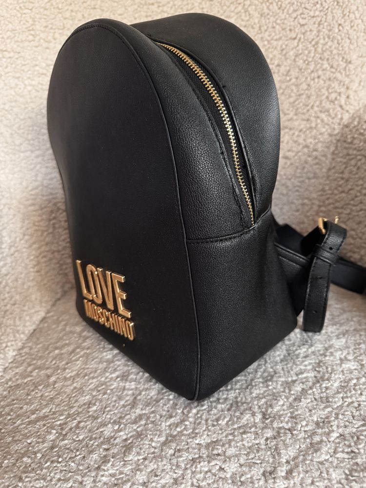 Дамска раница Love Moschino