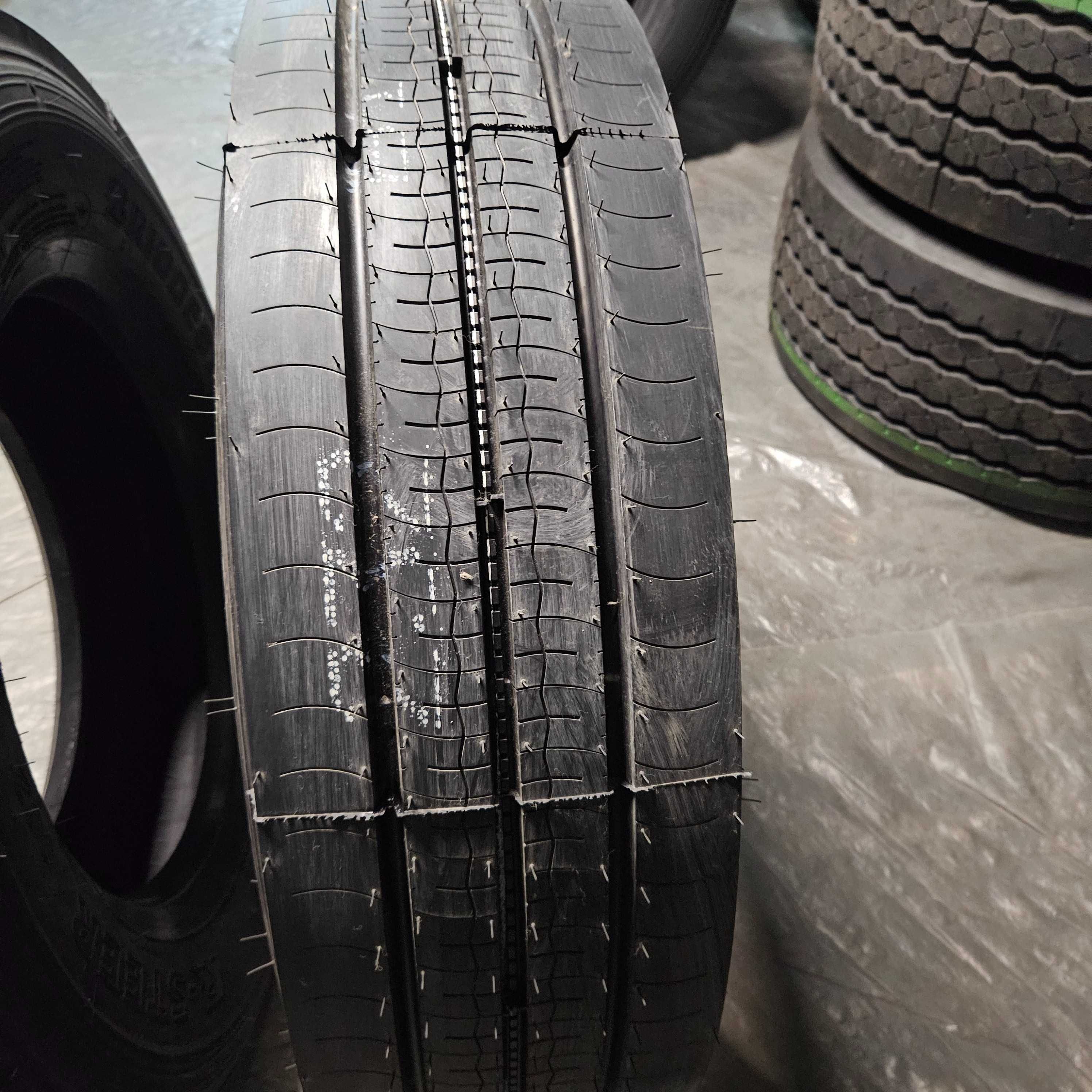 2 Нови товарни гуми 265/70R19.5 Bridgestone R-Steer 002 140M DOT2024