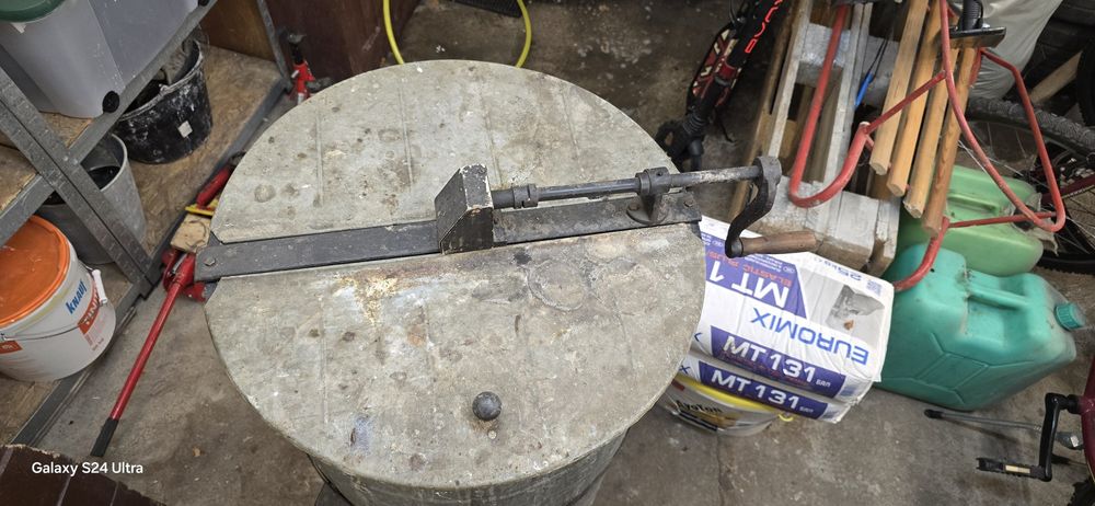 Центрафуга за мед