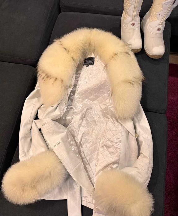 Haina piele naturala cu blana naturala detasabila - Marimea S