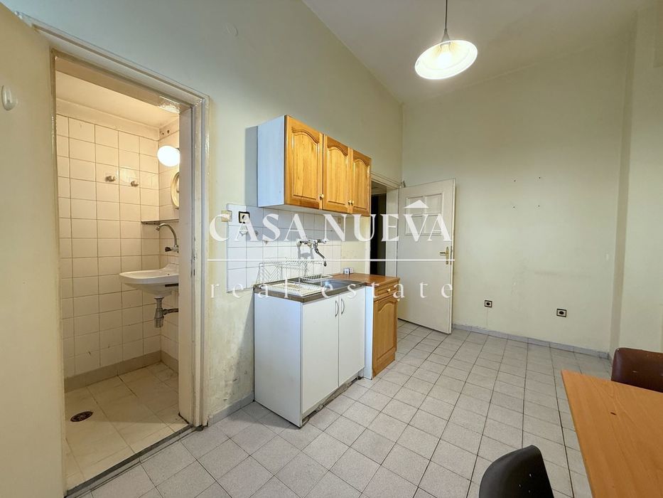 Продава се Тристаен апартамент в София, Център - 78 кв.м за 1210 €/кв.м - Снимка #7