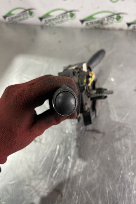 Maneta semnalizare 8200375337 / 820037 5337 Dacia Logan prima generat