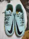 Бутони Nike PFANTOM.