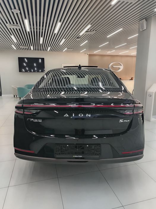 Gac Aion S plus.