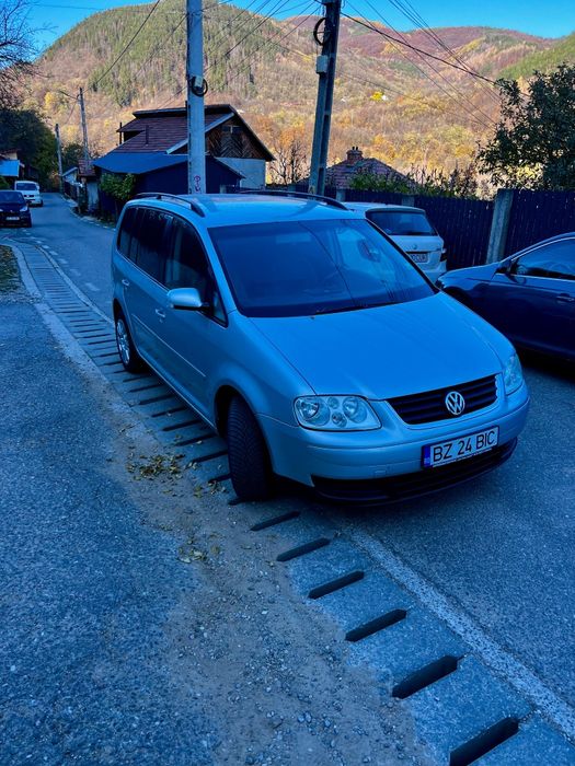 Vând Vw Turan 1.6