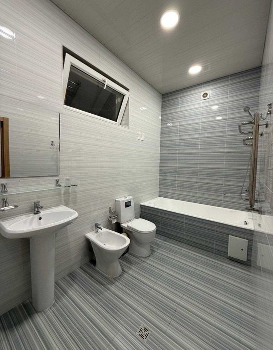 Срочно продается коттедж 5 комнат 3 этажный