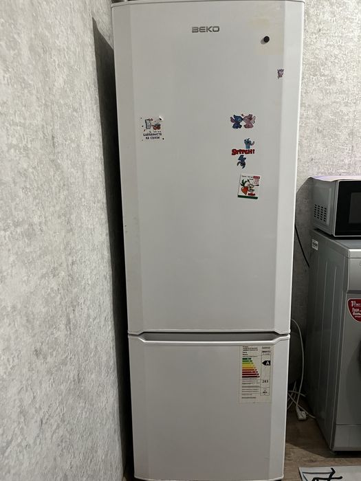 Продам рабочий холодильник