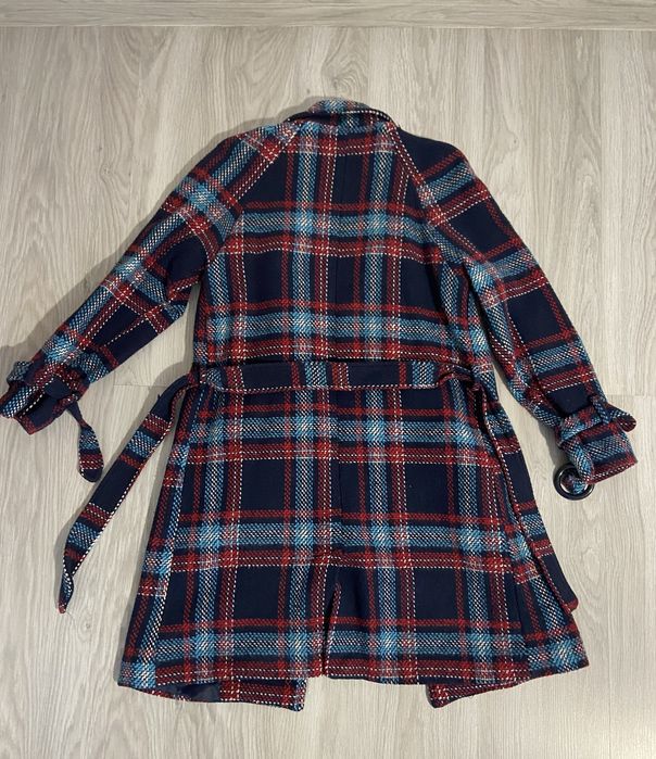 Тъмно синьо палто