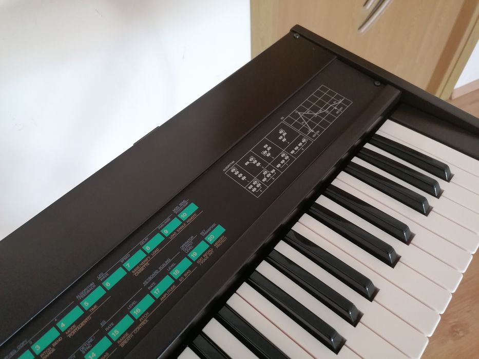 DX-9 YAMAHA orga pian