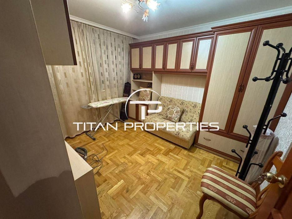 Дава се под наем Тристаен апартамент в Варна, Лятно кино Тракия - 115 кв.м за 698.19 € - Снимка #12