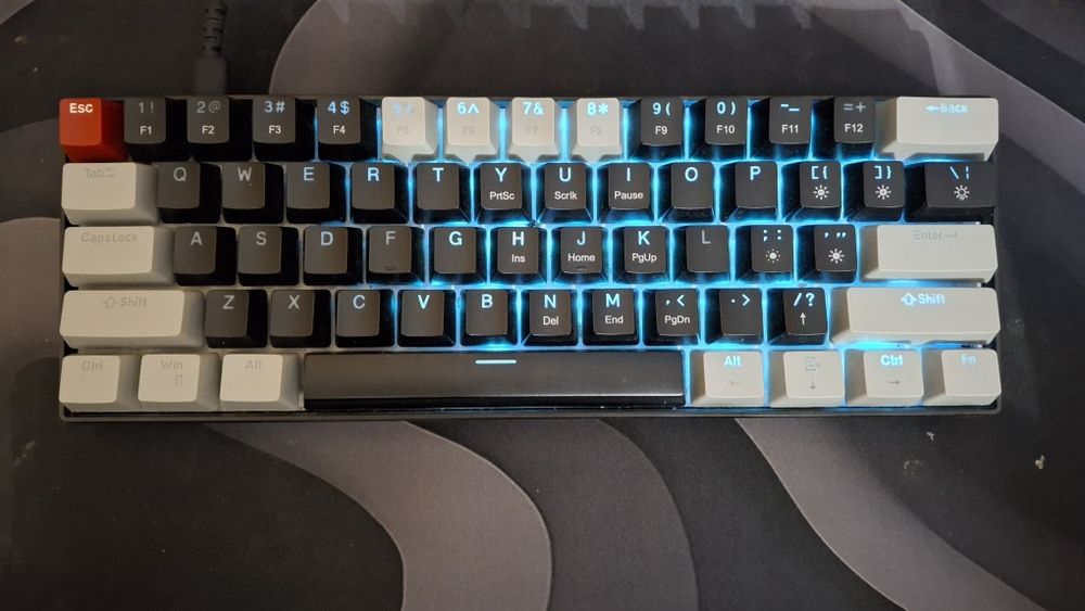 Tastatura Mecanica 60%
