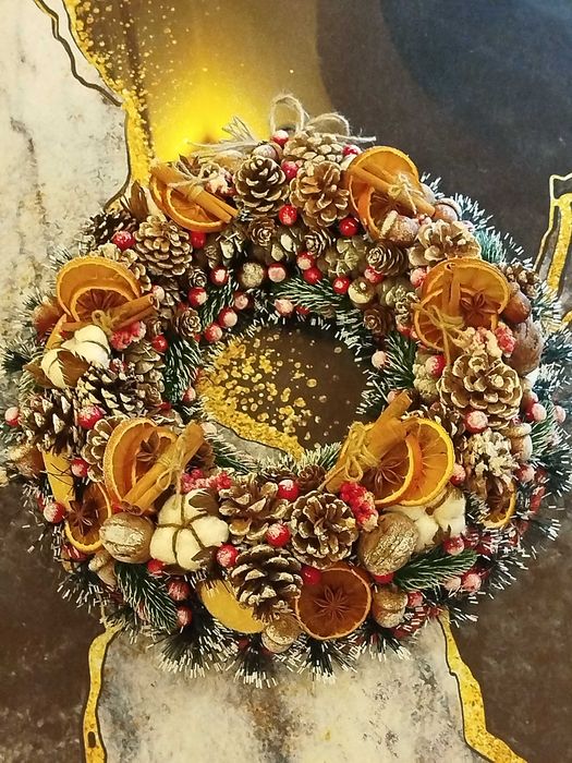 Красив Коледен  венец
