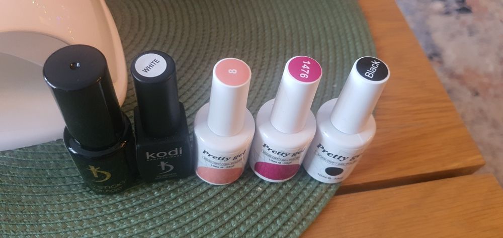 Комплект за маникюр