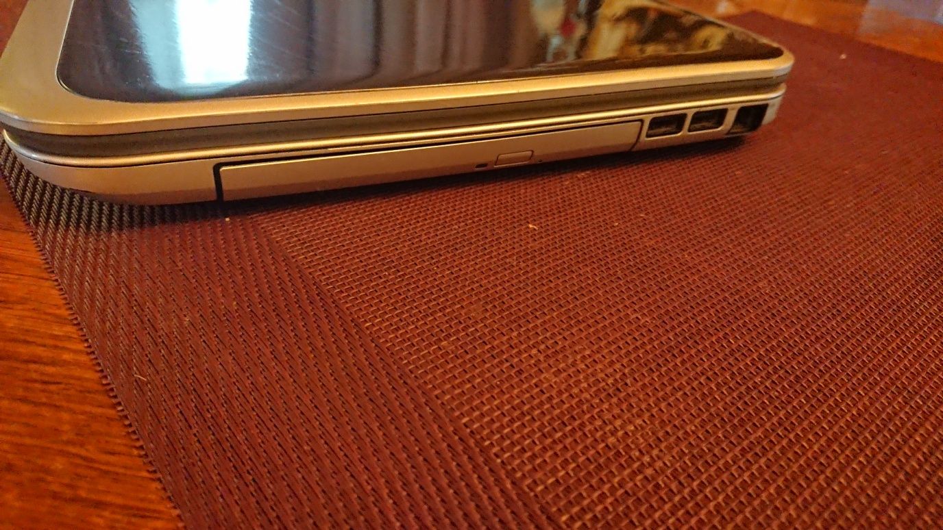 Laptop Dell Inspiron 5520 I3 2,4 ghz, 8gb ram SSD