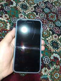 Продам или обменяю iPhone 8+ black