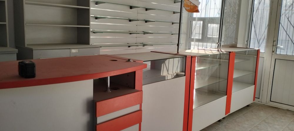 Продается мебель для аптеки