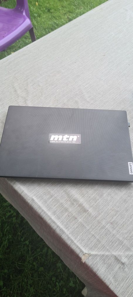 Лаптоп Lenovo V15 G2