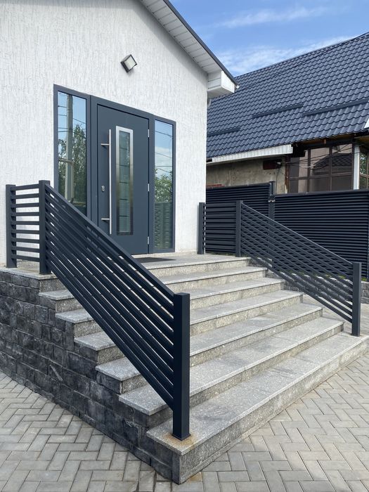 Профессиональная покраска перил, заборов