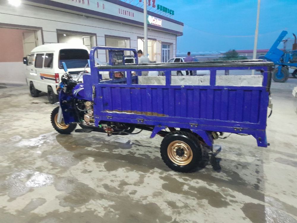 Lochin motosikl samasval