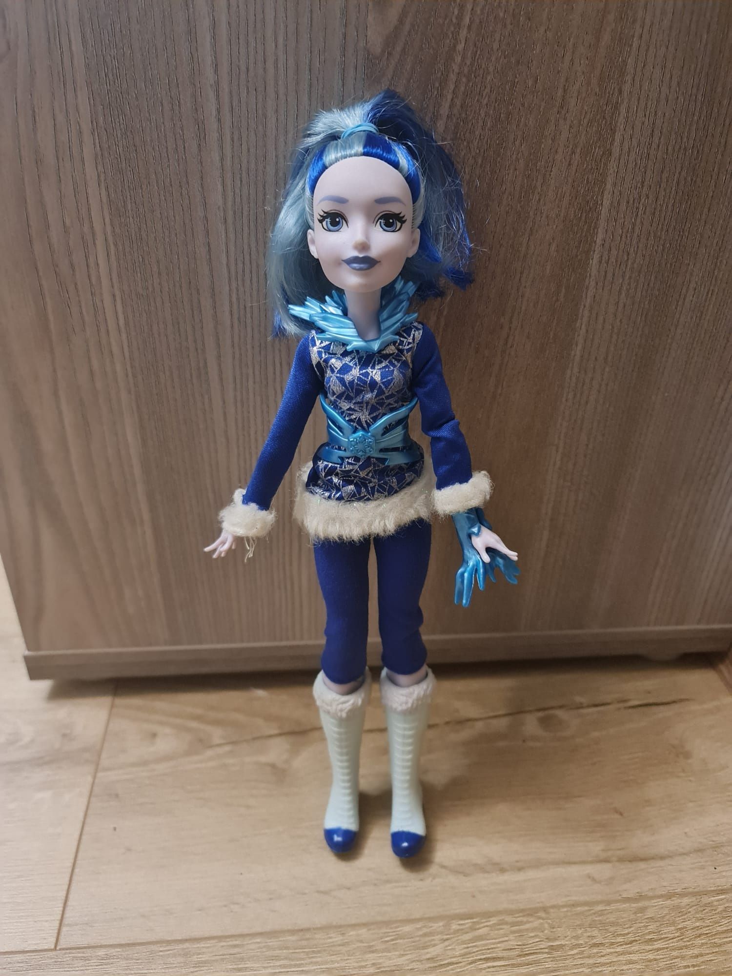 Papusa DC Super Hero Girls Frost