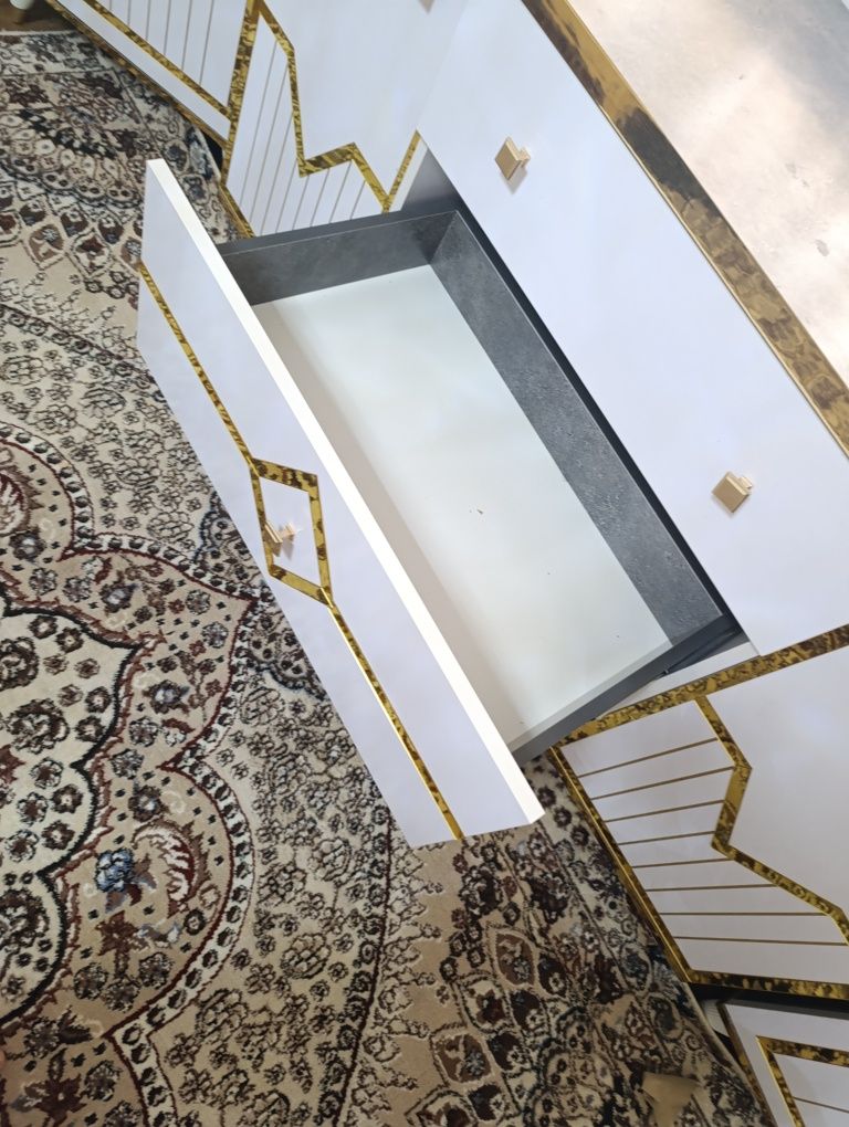 Mebel holati yangidek