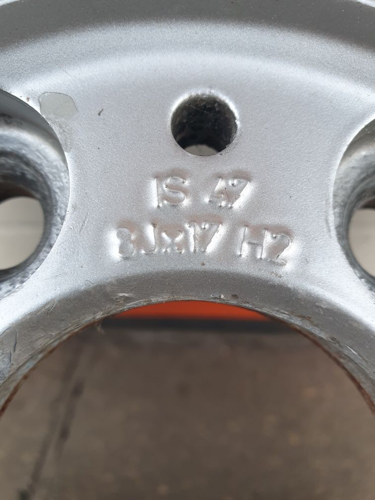 Оригинални джанти за BMW R17 5x120 ET47 8J