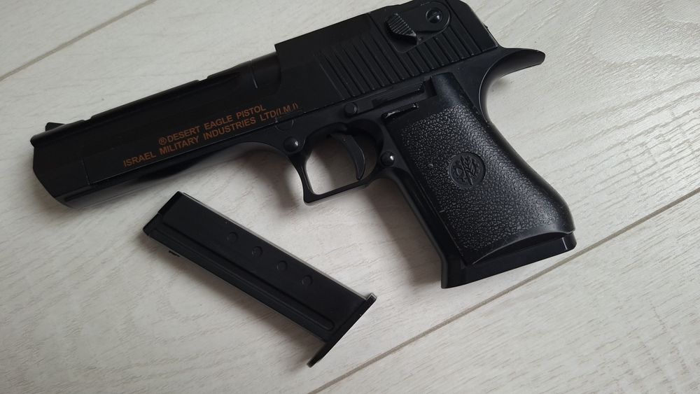 Игровой макет "Desert Eagle" на запчасти / декор