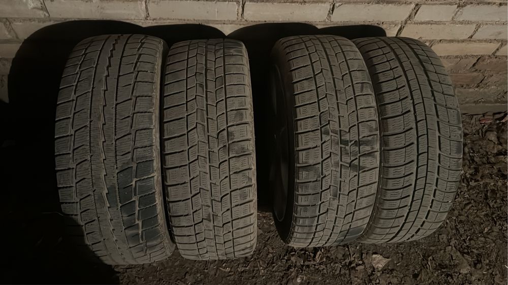 Продам шины от хондай элантра 205/55r17