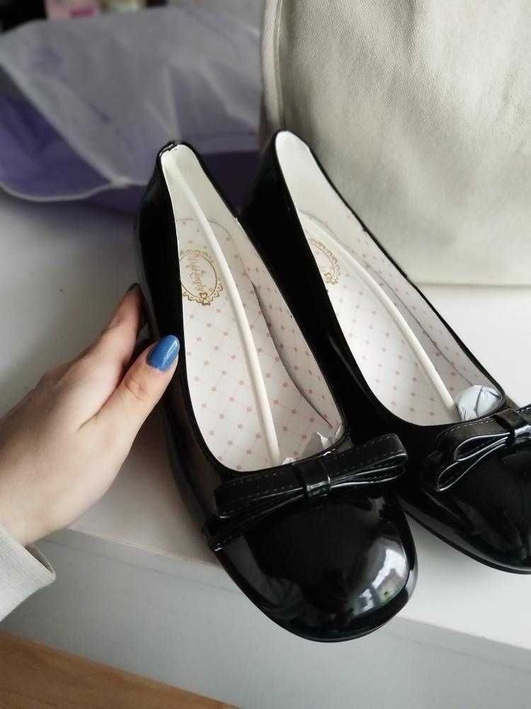 Кокетни обувки Dola Lovely