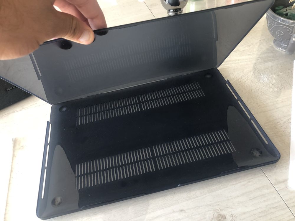 Като нов Macbook Pro 15